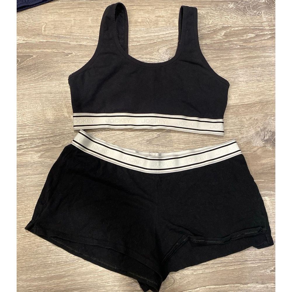 Women's Jockey set Bottoms Large‎ and Top XL